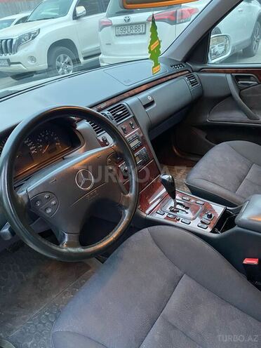 Mercedes E 240 2000, 367,000 km - 2.6 l - Bakı