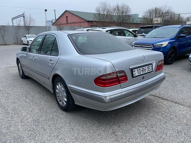 Mercedes E 240 2000, 367,000 km - 2.6 l - Bakı