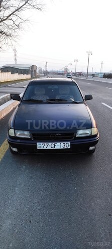 Opel Astra 1995, 797,650 km - 1.6 l - Şəki