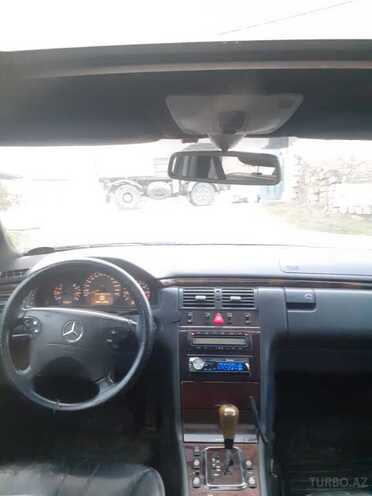 Mercedes E 320 2001, 630,000 km - 3.2 l - Bakı