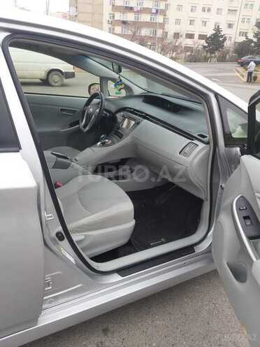 Toyota Prius 2013, 143,000 km - 1.8 л - Bakı