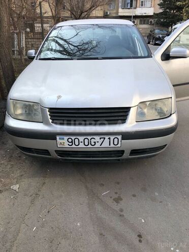 Volkswagen Bora 2003, 186,000 km - 2.0 л - Bakı