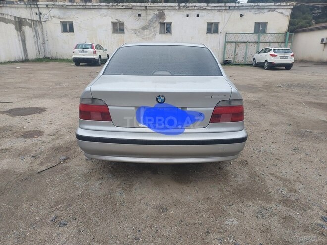 BMW 528 1999, 235,000 km - 2.8 l - Bakı