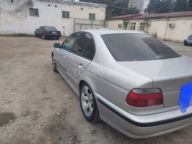 BMW 528 1999, 235,000 km - 2.8 l - Bakı
