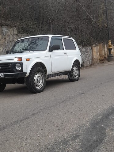 LADA (VAZ) Niva 2002, 163,000 km - 1.7 l - Lerik