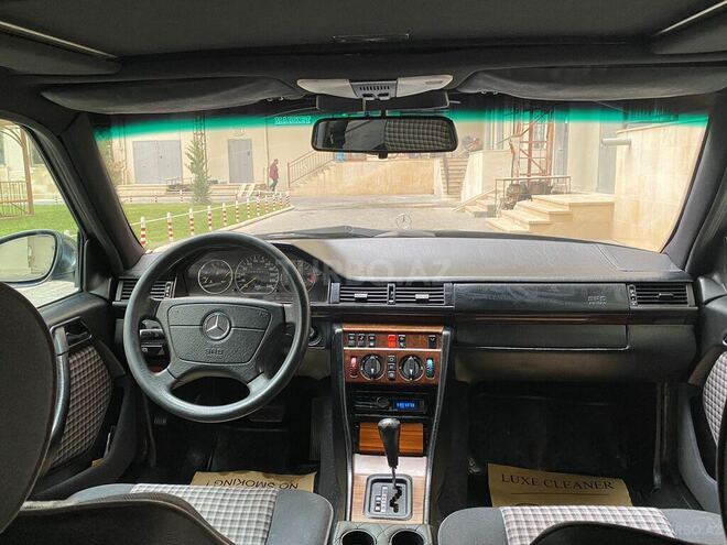 Mercedes E 220 1994, 400,000 km - 2.2 л - Bakı