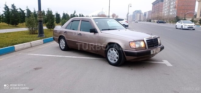 Mercedes E 200 1993, 132,415 km - 2.0 l - Sumqayıt