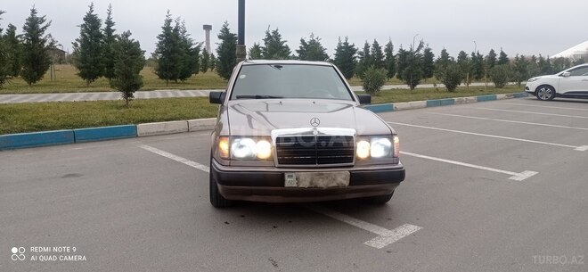 Mercedes E 200 1993, 132,415 km - 2.0 l - Sumqayıt