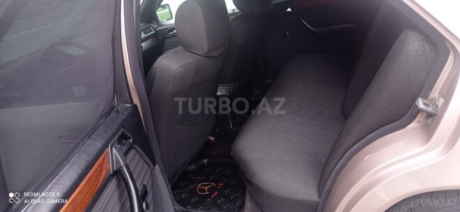 Mercedes E 200 1993, 132,415 km - 2.0 l - Sumqayıt