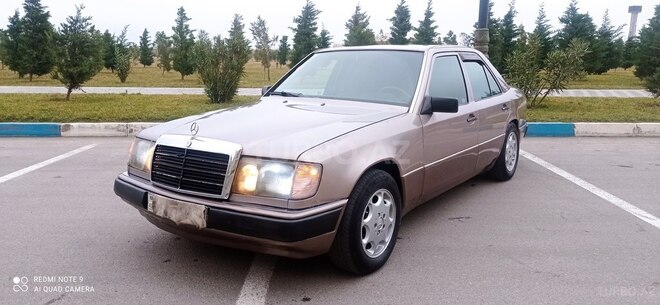 Mercedes E 200 1993, 132,415 km - 2.0 l - Sumqayıt