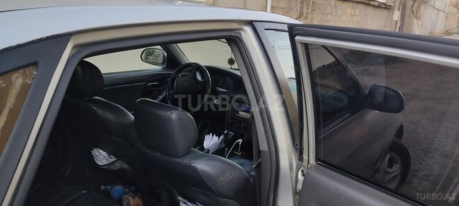 Hyundai Elantra 2002, 300,000 km - 2.0 l - Bakı