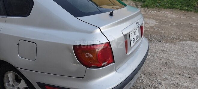 Hyundai Elantra 2002, 300,000 km - 2.0 l - Bakı