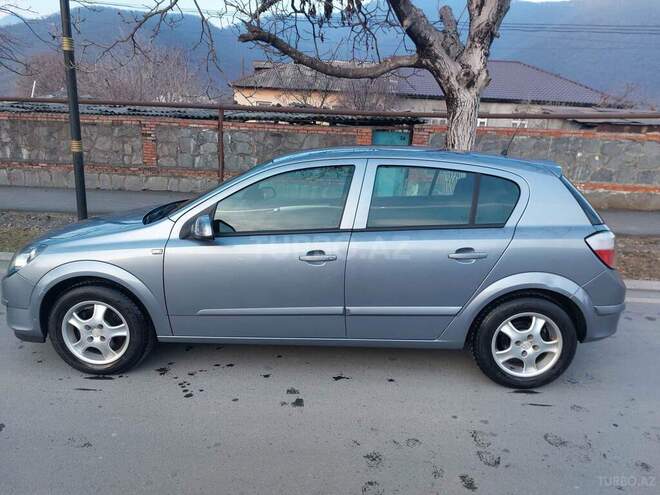 Opel Astra 2005, 201,000 km - 1.4 l - Qax