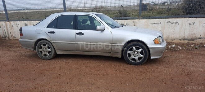 Mercedes C 230 2000, 325,425 km - 2.3 l - Bakı
