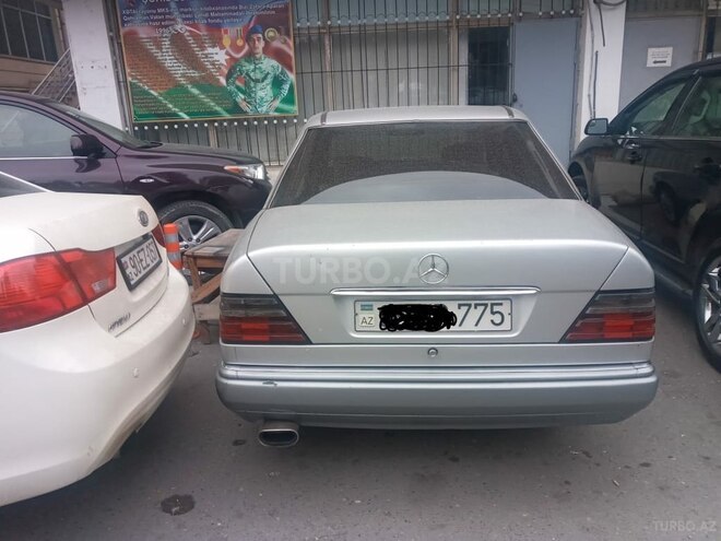 Mercedes E 250 1993, 548,146 km - 2.5 l - Bakı