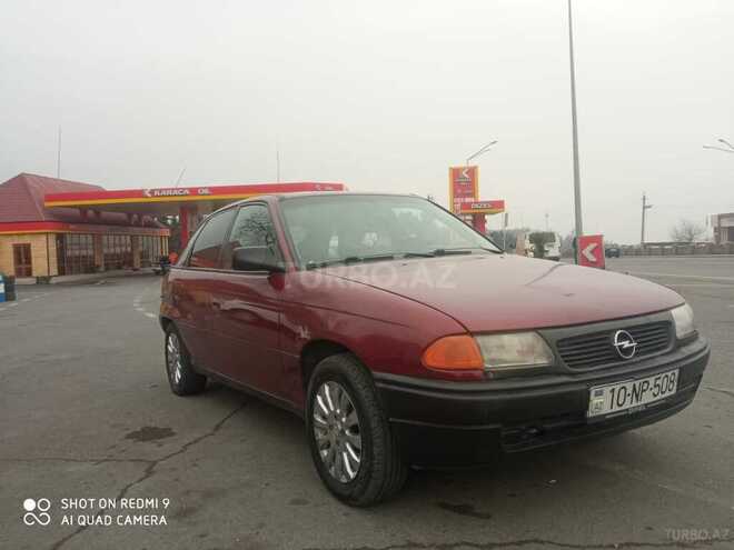 Opel Astra 1993, 276,330 km - 1.6 l - Zaqatala