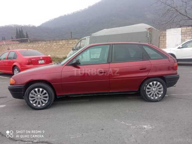 Opel Astra 1993, 276,330 km - 1.6 l - Zaqatala