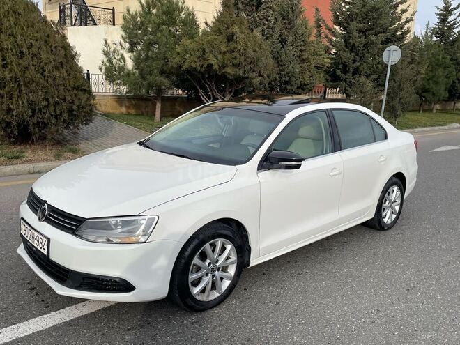 Volkswagen Jetta 2014, 99,047 km - 1.8 l - Bakı