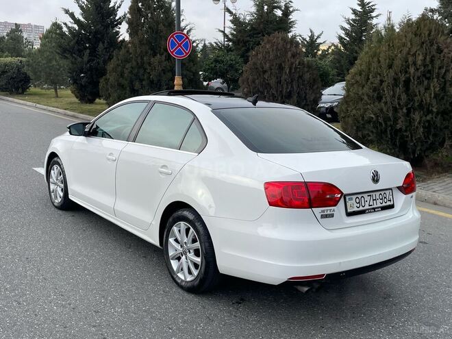 Volkswagen Jetta 2014, 99,047 km - 1.8 l - Bakı