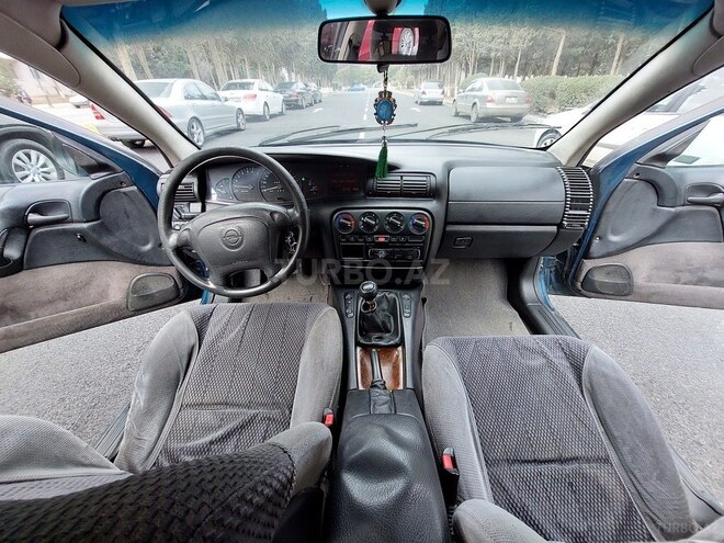 Opel Omega 1997, 243,755 km - 2.0 л - Sumqayıt