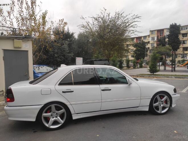 Mercedes C 230 2000, 330,000 km - 2.3 л - Bakı