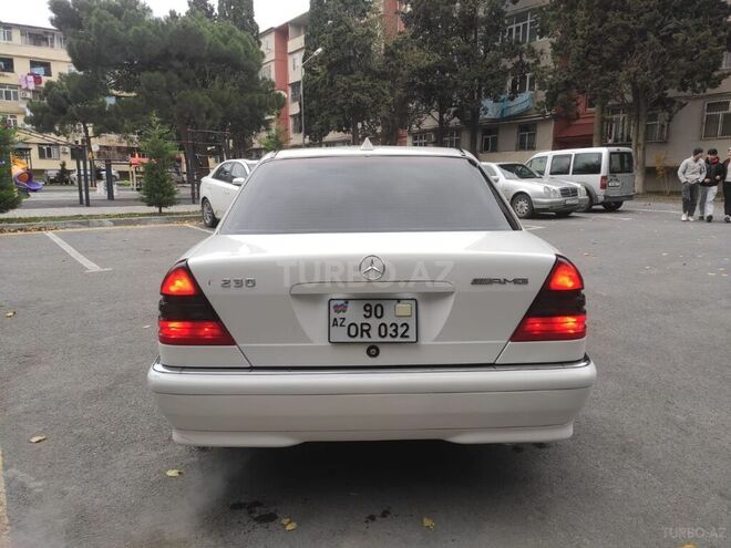 Mercedes C 230 2000, 330,000 km - 2.3 л - Bakı