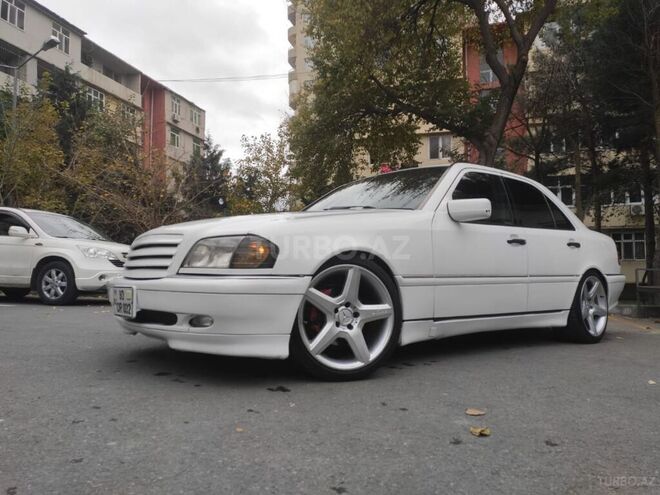 Mercedes C 230 2000, 330,000 km - 2.3 л - Bakı