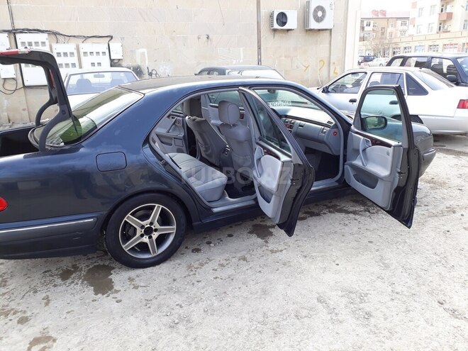 Mercedes E 220 2001, 560,000 km - 2.2 l - Bakı