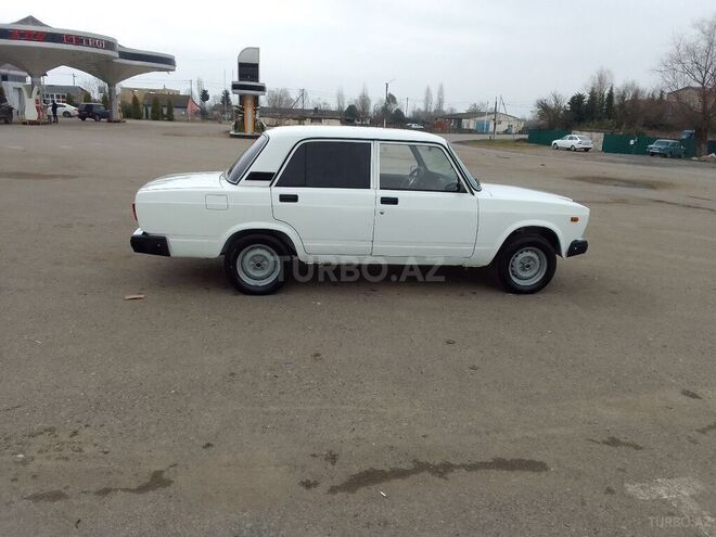 LADA (VAZ) 2107 2007, 32,112 km - 1.6 л - Astara