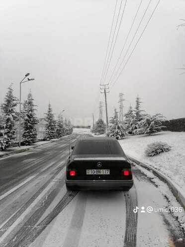 Mercedes E 220 1993, 250,000 km - 2.2 l - Qəbələ