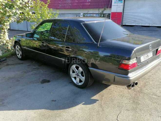 Mercedes E 220 1993, 250,000 km - 2.2 l - Qəbələ