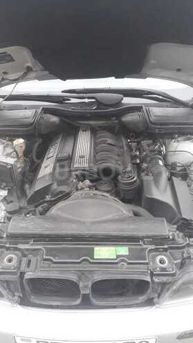 BMW 528 1997, 402,000 km - 2.8 l - Bakı
