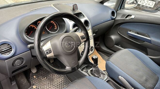 Opel Corsa 2006, 218,000 km - 1.2 л - Bakı