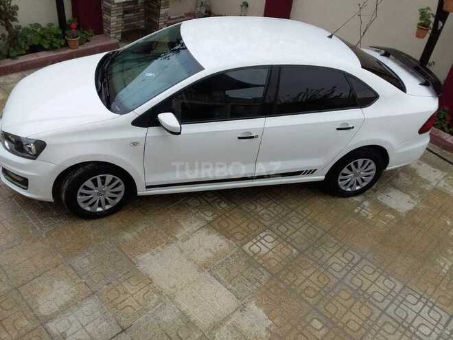Volkswagen Polo 2018, 180,000 km - 1.6 l - Bakı