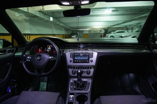 Volkswagen Passat 2016, 199,999 km - 1.8 l - Bakı