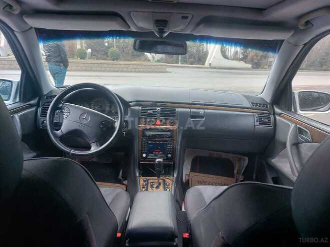 Mercedes E 270 2000, 520,000 km - 2.7 l - Bərdə