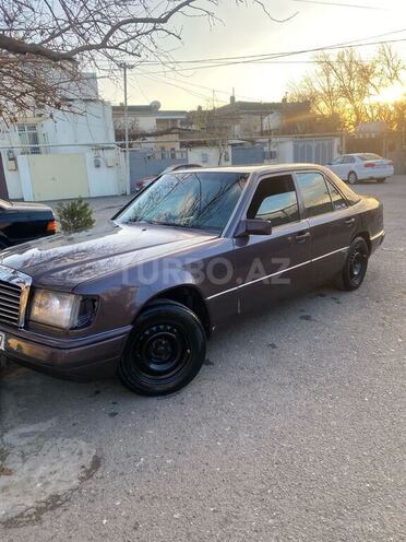 Mercedes E 200 1991, 334,201 km - 2.0 l - Bakı
