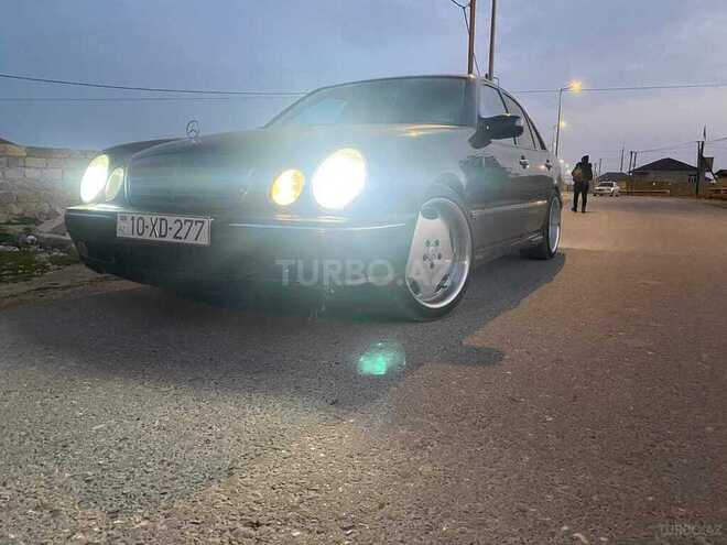 Mercedes E 320 2000, 310,000 km - 3.2 l - Bakı