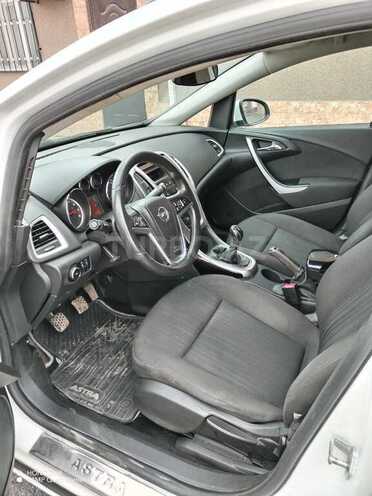 Opel Astra 2012, 120,040 km - 1.4 l - Göyçay
