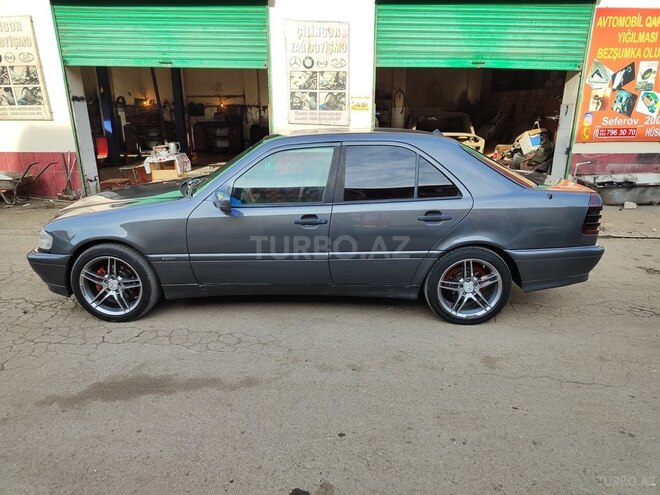 Mercedes C 180 1995, 256,478 km - 1.8 l - Mingəçevir