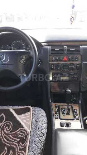Mercedes E 240 2000, 370,000 km - 2.6 l - Bərdə