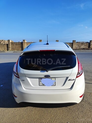 Ford Fiesta 2016, 172,000 km - 1.6 l - Bakı