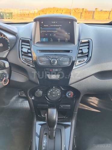Ford Fiesta 2016, 172,000 km - 1.6 l - Bakı