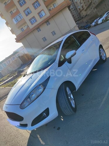 Ford Fiesta 2016, 172,000 km - 1.6 l - Bakı