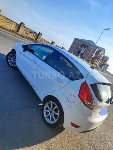 Ford Fiesta 2016, 172,000 km - 1.6 l - Bakı