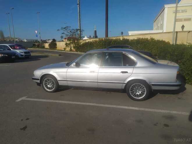 BMW 520 1990, 260,000 km - 0.2 l - Bakı