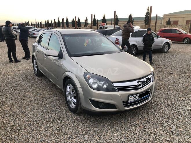Opel Astra 2008, 178,000 km - 1.4 l - Gəncə