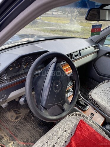 Mercedes E 200 1993, 460,662 km - 2.0 l - Qəbələ