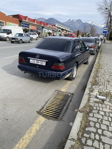 Mercedes E 200 1993, 460,662 km - 2.0 l - Qəbələ