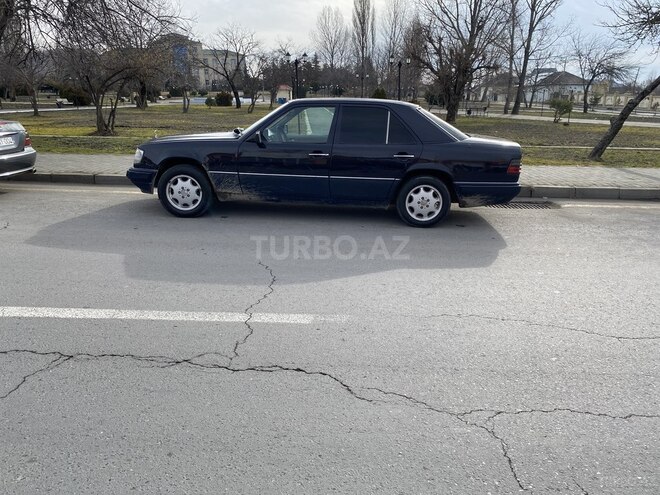 Mercedes E 200 1993, 460,662 km - 2.0 l - Qəbələ